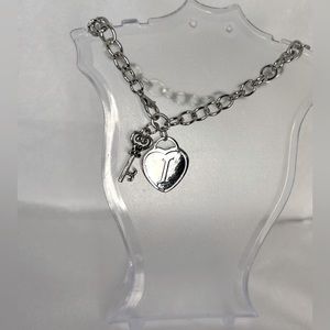NEW Initial “I” Heart & Key Adjustable Charm Bracelet Fashion Silver-Tone